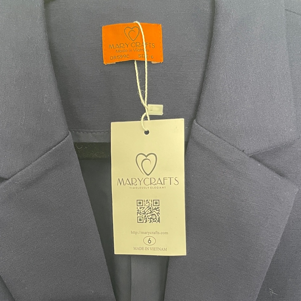 Classic Navy Women's Blazer - Picture 2 of 12